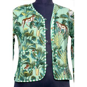 Chaqueta Corta Acolchada de Punto para Mujer, Estilo Boho, Estampado Floral a Rayas, Cierre de Botones Hecho a Mano, Unisex, Regalo - Product Image 4