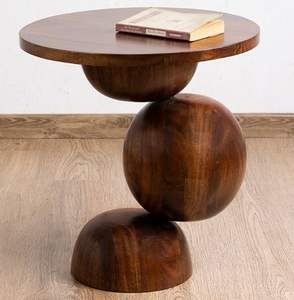Mesa auxiliar de madera con superficie lisa que proporciona un uso cómodo con material duradero y forma equilibrada - Product Image 1