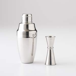 Coctelera de Metal Resistente con Acabado Pulido Elegante, Ideal para Mezclar Cócteles Profesionalmente, Perfecta - Product Image 3