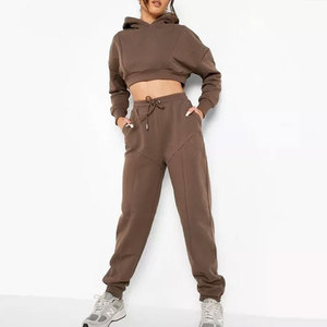 Ensemble de survêtement athleisure deux pièces pour femme, coupe courte avec fermeture éclair, logo personnalisé, vente en gros OEM ODM - Product Image 1
