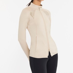 Chemise de compétition équestre de haute qualité, extensible dans 4 directions, en tissu technique doux au toucher, idéale pour la compétition et les spectacles. - Product Image 3