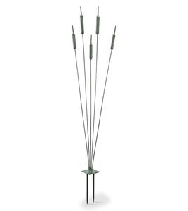 Piquet de jardin moderne en métal en forme de roseau, sculpture d'extérieur minimaliste inspirée des bassins, pour accentuer la pelouse - Product Image 1