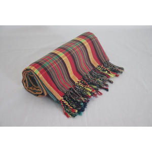 Serviette de plage turque Kikoy Fouta de luxe moderne en coton de qualité supérieure, motif multi-rougeaux, écologique, séchage rapide, prix avantageux - Product Image 4