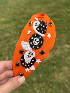 Serre-tête artisanal lumineux d'Halloween en forme d'araignée, orné de perles et de nœuds, pour femmes et filles, accessoire de coiffure festif orné de cristaux orange - Product Image 5