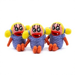 Poupées animales traditionnelles en tricot, faites à la main, en laine écologique, taille personnalisée, petite décoration murale de Noël pour l'intérieur - Product Image 1