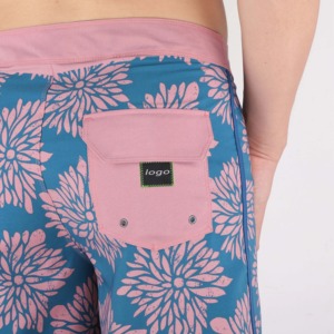 Short de bain unisexe décontracté personnalisé avec logo imprimé, non tissé, séchage rapide, respirant, écologique, taille mi-haute, poches, 100 % polyester - Product Image 4