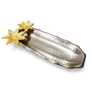 Plateau de service en aluminium martelé à la main avec poignées en forme de branche d'oiseau dorée, plateau décoratif en métal argenté pour hôtel, restaurant et maison - Product Image 2