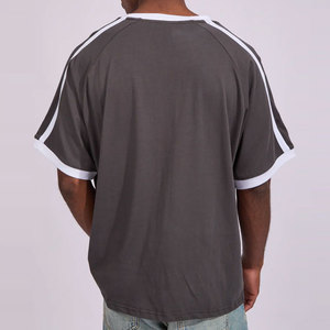 เสื้อยืดแขนสั้นดีไซน์ใหม่ขายดีประจำฤดูร้อน ระบายอากาศได้ดี คุณภาพสูง สีพื้น ไซส์ใหญ่ ผ้าฝ้าย 100% สไตล์ไฮสตรีท - Product Image 2