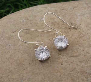 Pendientes Clásicos de Plata de Ley 925 con Circonita Cúbica, Corte Brillante, 4 Puntas, Forma de Gota de Agua, para Mujer, para Bodas, Uso Diario - Product Image 2