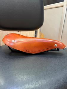 Sillín de Bicicleta Vintage de Cuero Genuino de Grano Completo Hecho a Mano de Primera Calidad con Doble Resorte, Fabricante OEM/ODM para Adultos Unisex - Product Image 3