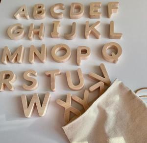 Lettres de l'alphabet en bois écologiques faites à la main, forme carrée, thème moderne et ange, décoration durable pour la maison - Product Image 2