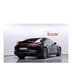Porsche Panamera 3.0 AWD 2020 con 172,442 km, Volante a la Izquierda, Asientos de Cuero, Cámara Trasera - Product Image 2