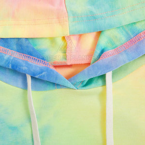 เสื้อฮู้ดครอปท็อปผู้หญิงสำหรับฤดูหนาว ผ้าฝ้าย 100% สกรีนโลโก้ด้านหน้า ขายส่ง ผลิตในปากีสถาน - Product Image 4