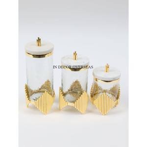 กระปุกแก้วใสคุณภาพสูง ดีไซน์สวยหรู พร้อมฐานโลหะชุบทองคุณภาพสูง และลายหัวใจ สำหรับเก็บอาหาร อุปกรณ์ครัว - Product Image 4