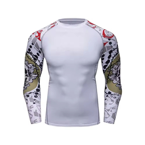 Camiseta de compresión ligera para mujer, diseño OEM, para entrenamiento en gimnasio, con impresión de logotipo totalmente personalizada, camiseta de compresión para mujer de alta calidad - Product Image 1