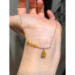 Collar con Colgante de Diamante Corte Pera Amarillo en Oro Sólido con Barra Clásica con Acentos Pavé y Engaste Asimétrico de Múltiples Piedras, Ideal para Regalo - Product Image 2
