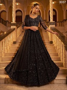Lehenga Premium en Tulle Monochrome avec Paillettes, Perles Bugle, Fil Resham, Broderie Zardosi, Semi-Couture, Tenue de Mariée, Dupatta AARIKA - Product Image 4