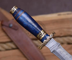 Cuchillo de Caza Damasco Hecho a Mano, Edición Nueva, Mango de Resina, Cuchillo de Colección de Primera Calidad, Hoja Fija Afilada, Cuchillo de Supervivencia - Product Image 3