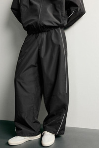 Conjunto Deportivo de Chaqueta y Pantalones Cortavientos de Nailon para Hombre, Traje de Entrenamiento de Dos Piezas con Ribete Reflectante e Impermeable - Product Image 3