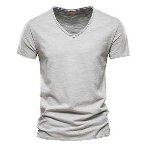 เสื้อยืดคอกวีผู้ชาย ทรงเข้ารูป แขนสั้น สีพื้น ผ้าถักเนื้อนุ่ม 100% ผ้าฝ้าย - Product Image 1