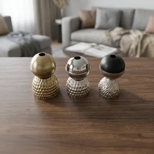 Ensemble de brûleurs d'encens en métal avec bases texturées et dessus sphériques lisses, parfait pour une décoration d'intérieur moderne et élégante pour l'aromathérapie. - Product Image 2