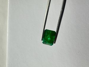 Émeraude naturelle zambienne taille octogonale, pierre précieuse non montée pour la fabrication de bijoux, certifiée IGI, qualité excellente et premium, rare - Product Image 5