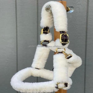 Collier de tête de licou de cheval en cuir noir ou havane au design personnalisé Équipement de cheval licou en cuir équestre avec rembourrage en vison doux - Product Image 1