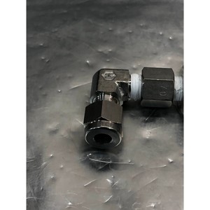 Válvula SWAGELOK SS-2P4T4, 1/8 pulg. FNPT, 1.2 Cv - Equipo y Piezas de Semiconductores de Confianza de Marca Global - Product Image 1
