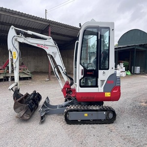 Mini-excavatrice Takeuchi pour des travaux de terrassement efficaces avec un contrôle hydraulique fluide et une maniabilité optimale sur des zones de travail difficiles - Product Image 4