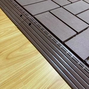 Prodotti Ausiliari Assortiti per la Giunzione di Pavimenti in Plastica, Inclusi 30 Strisce di Sigillatura per Bordi e 4 Angoli Marroni - Product Image 5
