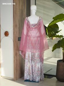 Fournisseur de crêpes françaises de qualité supérieure avec impression numérique et travail manuel, ensemble crop-top, palazzo et boléro en organza, de Surat - Product Image 2