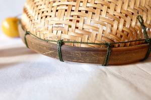 ตะกร้าไม้ไผ่สานมือ สำหรับใส่ผักผลไม้  แบบไทย  เป็นมิตรกับสิ่งแวดล้อม  กระชอนครัว  งานแฮนด์เมดจากไม้ไผ่ธรรมชาติ  รับผลิตแบบ OEM - Product Image 5