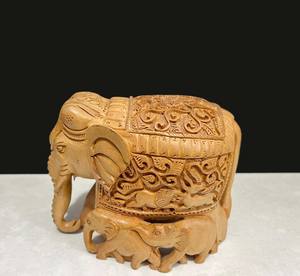 Collection Super Fine de Figurines d'Éléphants en Bois Sculptées à la Main et Écologiques de Nirmala Handicrafts, Statue de Décoration d'Art Moderne - Product Image 5