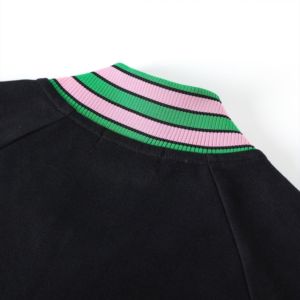 Chaqueta Varsity Personalizada AKA de Forro Polar Negro, Unisex, en Negro, Verde y Rosa, con Cierre Completo, Estilo Casual, Prenda Exterior Premium - Product Image 4
