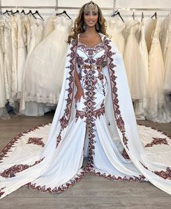 Robe de mariée traditionnelle brodée blanche longue jusqu'au sol avec Badroune pour femme, style ample en soie pour mariage/soirée - Product Image 2