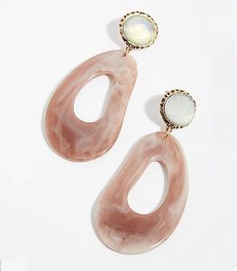 Pendientes de Resina Premium, Diseño Artesanal, Joyería de Moda para Uso Casual, Oficina, Bodas y Festivales - Product Image 1