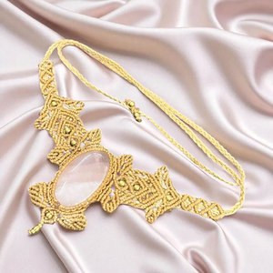 Collier pendentif en macramé fait main avec quartz rose, style bohème naturel, ajustable, cordon doré, bijou de guérison - Product Image 3