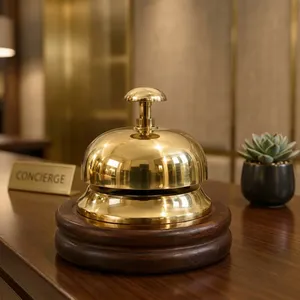 Cloche de réception en laiton massif avec base en bois, polie à la main, pour comptoir de service d'hôtel, restaurant, café, bureau - Product Image 6
