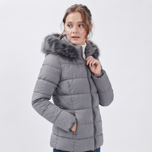 Veste matelassée pour femmes avec capuche en fourrure, manches longues, chaude pour l'hiver, 100% polyester, doudoune rembourrée pour femmes - Product Image 5