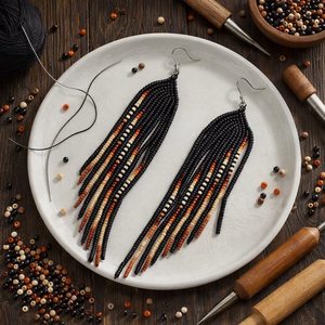 Pendientes de borlas largas estilo bohemio con cuentas de arroz coloridas y geométricas, aretes de flecos estilo bohemio con cuentas de semillas y borlas colgantes. - Product Image 4
