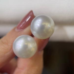 Pendientes de Plata S925 con Perlas Naturales de Agua Dulce de 5-6 mm para Mujer, Incrustaciones de Lujo de Concha Madre con Pequeñas Perlas - Product Image 1