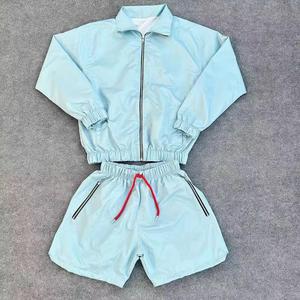 เสื้อแจ็คเก็ตผ้าซาตินปักลาย แห้งเร็ว ทรงบาง มีฮู้ด สไตล์สตรีทแวร์ สีพื้น สำหรับฤดูใบไม้ร่วง - Product Image 1