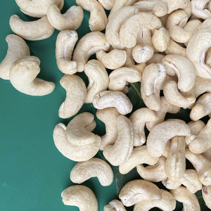 Noix de cajou en gros de haute qualité WW180, WW240, WW320, LP, noix de cajou brutes, acheteurs de noix de cajou exportées vers les États-Unis, l'UE, le Moyen-Orient - Product Image 1