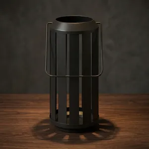 Elegante Lámpara de Metal Negro Mate con Listones, Recortes Minimalistas y Asa de Alambre, Perfecta para un Estilo Moderno en Interiores y Exteriores - Product Image 3