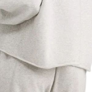 Womens Fashion <b>Sweatshirt</b> Casual Pullover Long Sleeve Crew Neck Soft Warm Top Loose Fit Comfortable Clothing for Daily Wear - Product Image 6