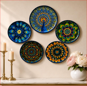 Juego de 5 Platos Decorativos de Pared con Diseño de Mandala de Pavo Real |   Arte de Pared de Metal Hecho a Mano para Sala de Estar, Dormitorio, Pasillo y Decoración del Hogar - Product Image 1