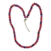 Collier Bohème Coloré Fait Main Écologique en Perles d'Imitation Plaqué Or, Perles Géométriques et Perles Rondes Rouges et Violettes Uniques