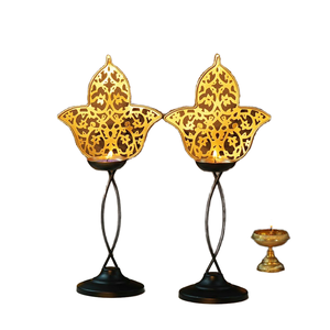 Puja N pujari Bougeoirs à bougie chauffe-plat décoratifs en métal avec support (lot de 2) -Articles de décoration pour centre de décoration intérieure - Product Image 1