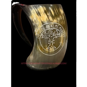 Tasse en corne de Viking Cadeau accessoire unique pour café et thé pour homme Parfait Viking unique avec boîtes cadeaux et base en résine - Product Image 4