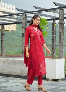 Conjunto de Kurta Tradicional Indio para Mujer, en Algodón Rojo Bordado, con Pantalón y Dupatta, Corte Regular, Largo hasta la Rodilla, para Fiestas, Vestido Diwali - Product Image 5